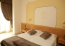 10 HOTEL NEW JOLIE
