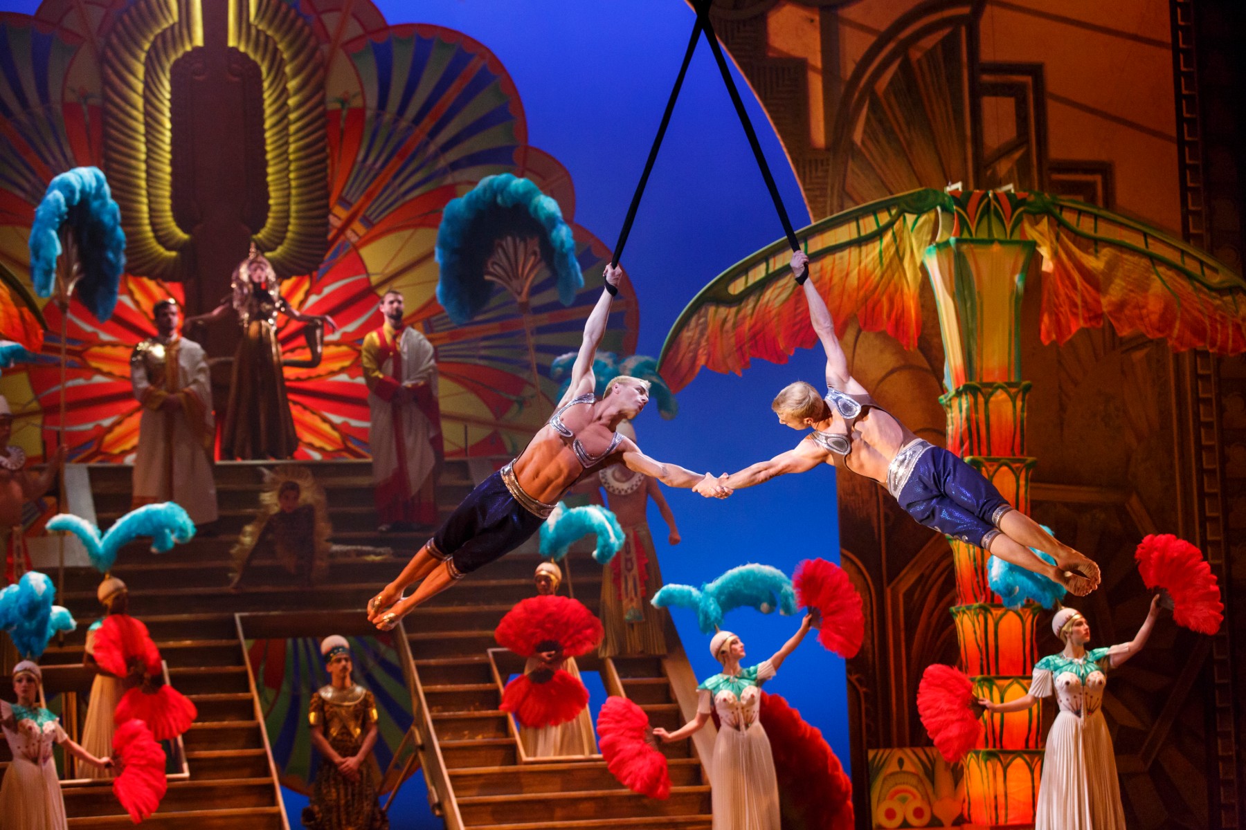 Hamburg mit Musical PARAMOUR Cirque du Soleil 4 Tage Hamburg