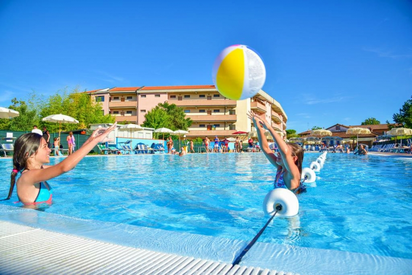 COSTA PARADISO 00