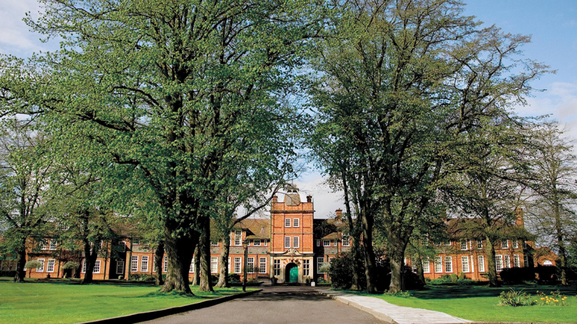 dauntsey 00