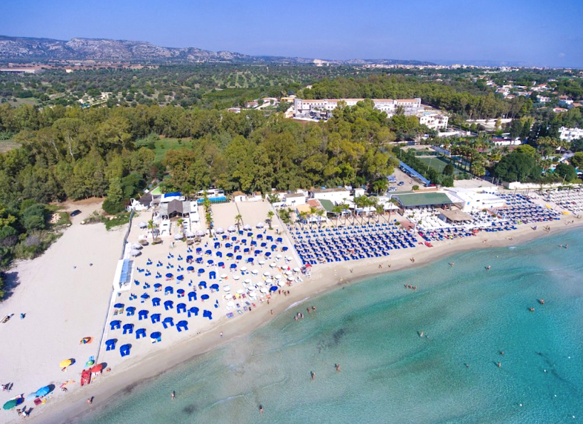 1 CLUB SPIAGGE BIANCHE   FONTANE BIANCHE