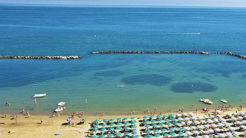 m glamour hotel gabbicce mare 12